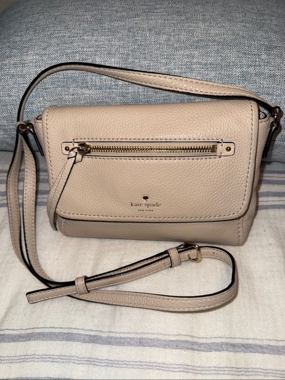 kate spade Pebbled Leather Crossbody in Light Taupe